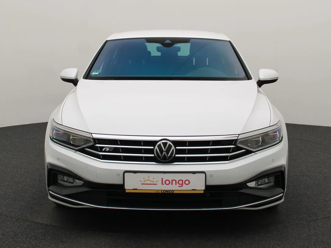 VOLKSWAGEN PASSAT B8 R-Line Business +