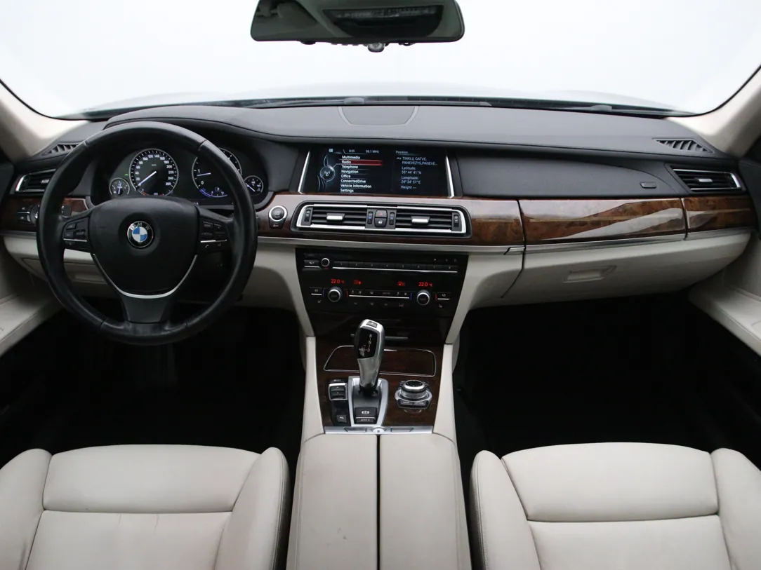 BMW 730 High Executive