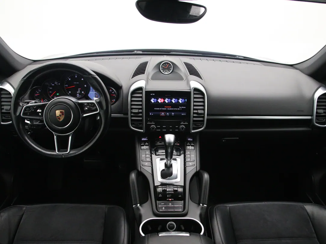 PORSCHE CAYENNE Platinum Edition