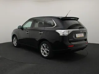 MITSUBISHI OUTLANDER Instyle+
