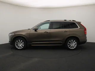 VOLVO XC90 Momentum