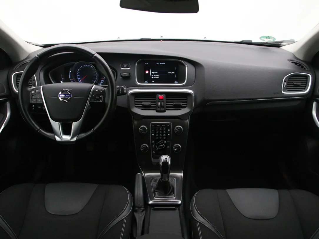 VOLVO V40 R-Design Business