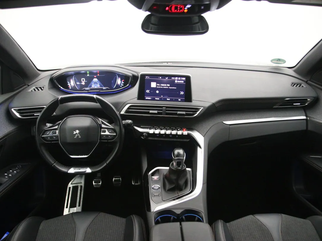 PEUGEOT 5008 GT-Line
