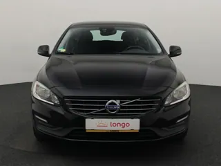 VOLVO V60 Momentum