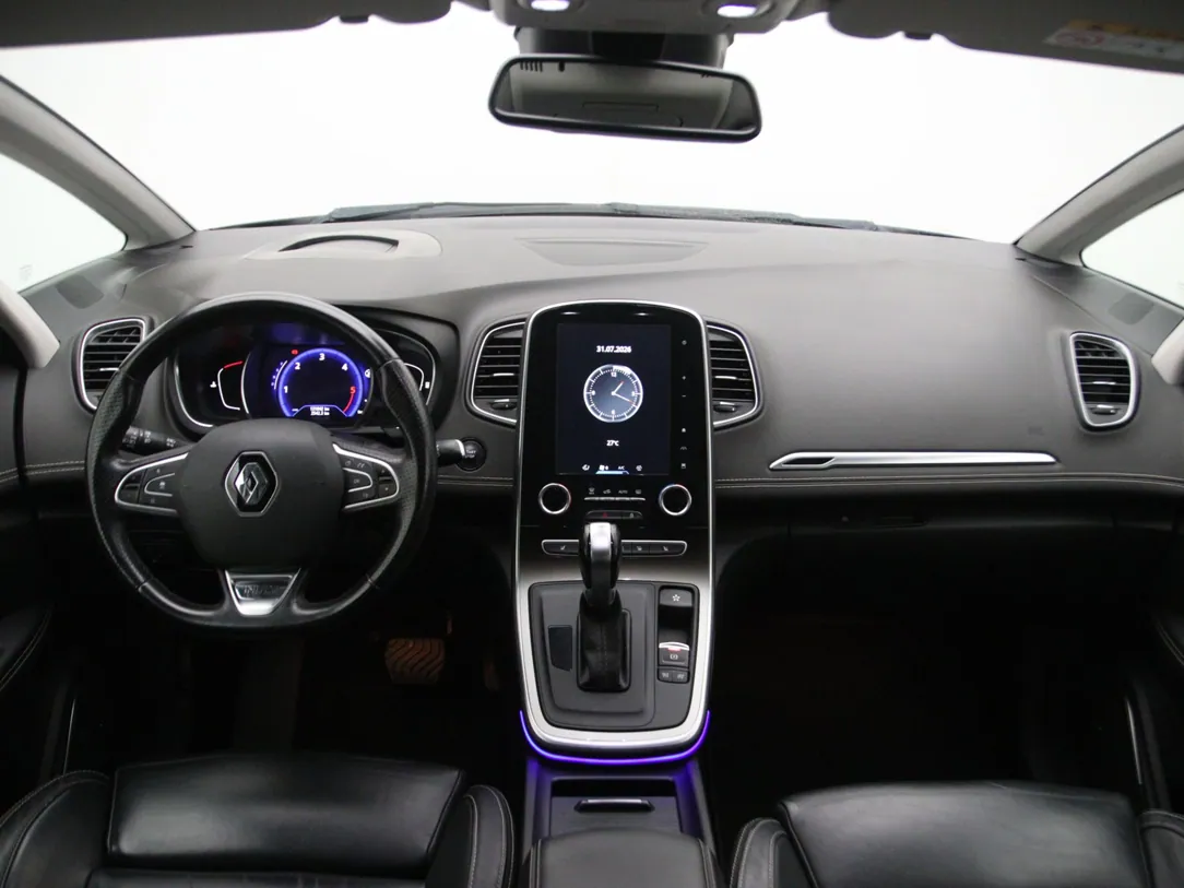 RENAULT GRAND SCENIC Initiale Paris