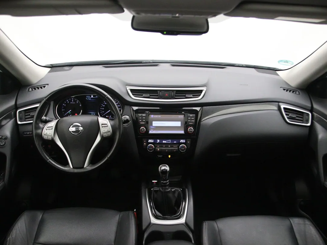 NISSAN X-TRAIL Tekna