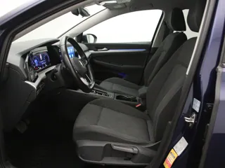VOLKSWAGEN GOLF 8 Life