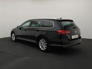 VOLKSWAGEN PASSAT B8 Highline