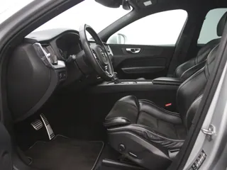 VOLVO XC60 R-Design