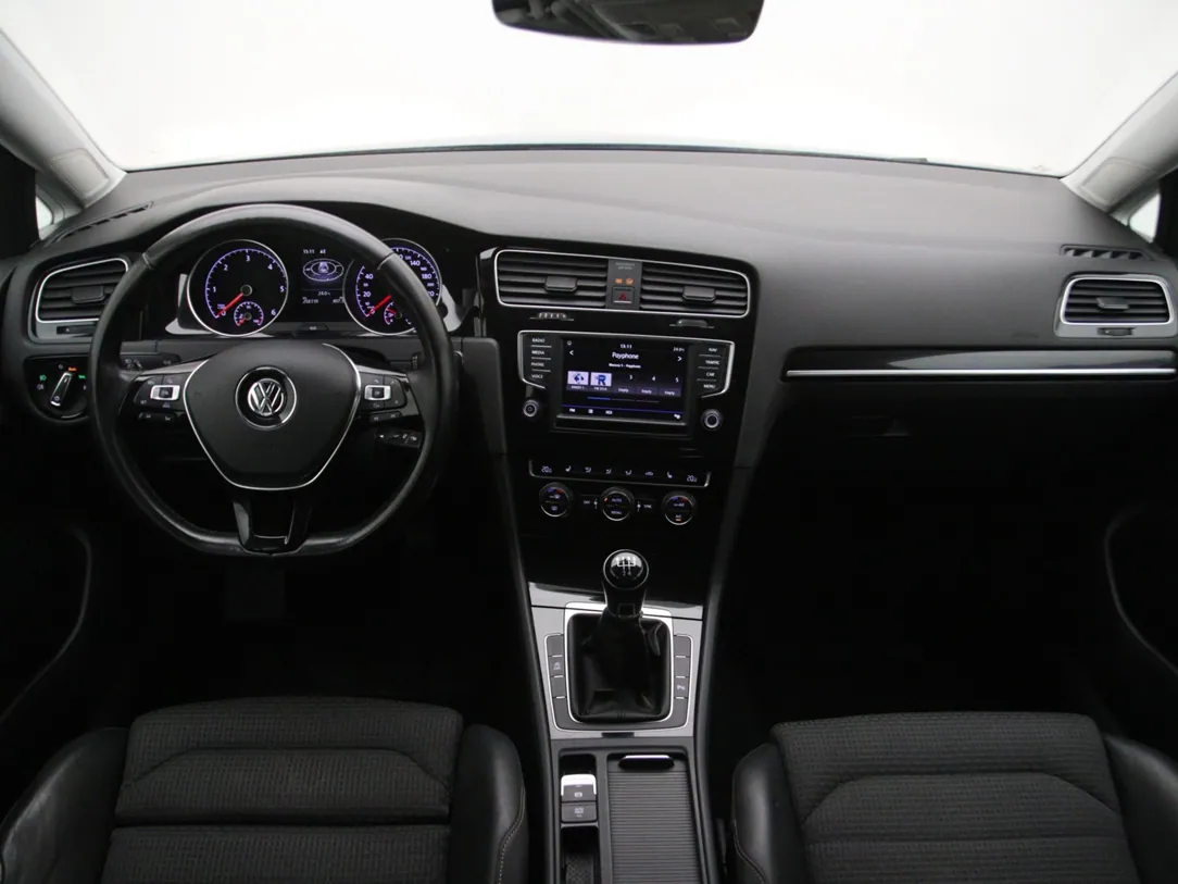 VOLKSWAGEN GOLF 7 Connected Series