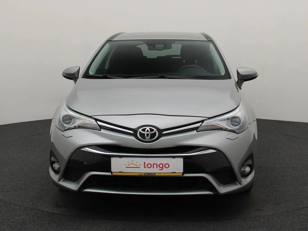 TOYOTA AVENSIS Active Plus