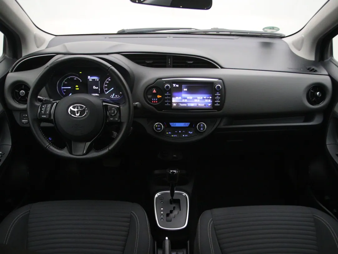 TOYOTA YARIS Active