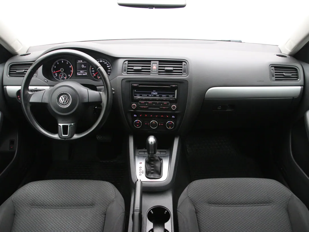 VOLKSWAGEN JETTA Life