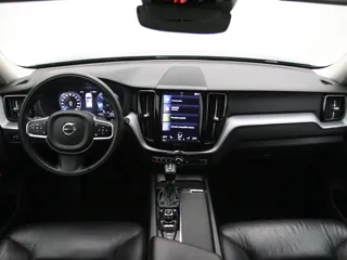VOLVO XC60 Momentum Pro