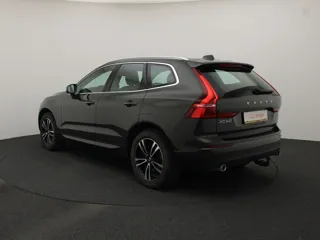 VOLVO XC60 Momentum Pro