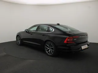 VOLVO S90 Momentum