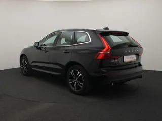 VOLVO XC60 Momentum