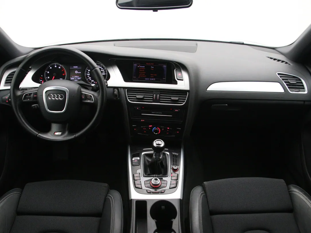 AUDI A4 Pro Line S