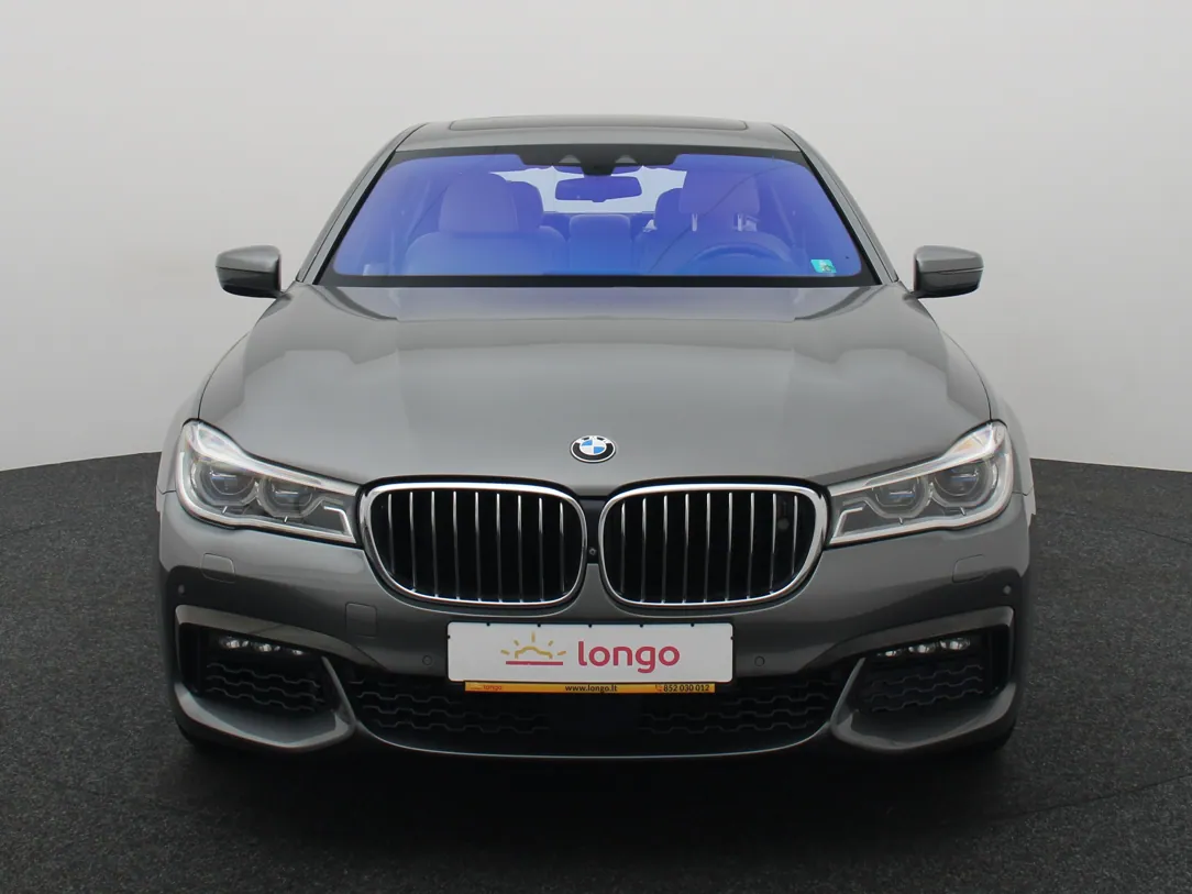 BMW 750 High Executive