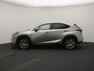 LEXUS NX300H Luxury Line