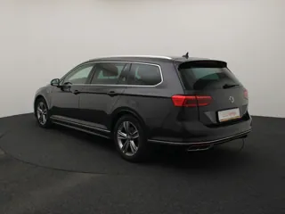VOLKSWAGEN PASSAT B8 R-Line Business +