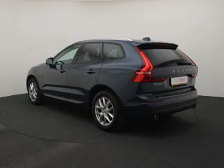 VOLVO XC60 Momentum