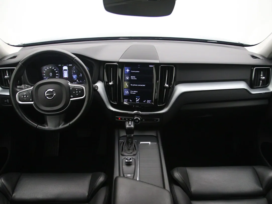 VOLVO XC60 Momentum