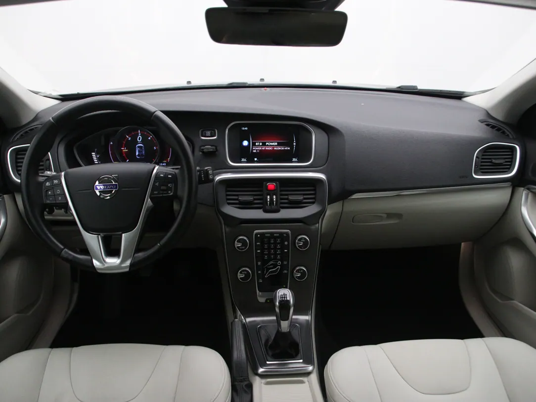 VOLVO V40 R-Design BUSINESS