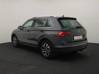 VOLKSWAGEN TIGUAN Active