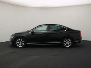 VOLKSWAGEN PASSAT B8 Highline