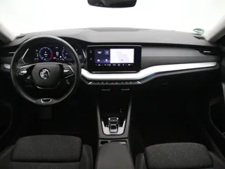 SKODA OCTAVIA MHEV Sport Business