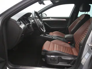 VOLKSWAGEN PASSAT B8 Elegance