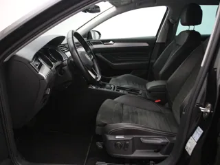 VOLKSWAGEN PASSAT B8 Elegance Business