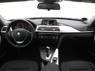 BMW 320 Advantage