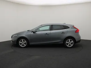 VOLVO V40 Momentum