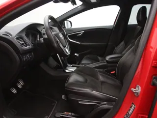 VOLVO V40 R-Design