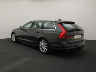 VOLVO V90 Momentum
