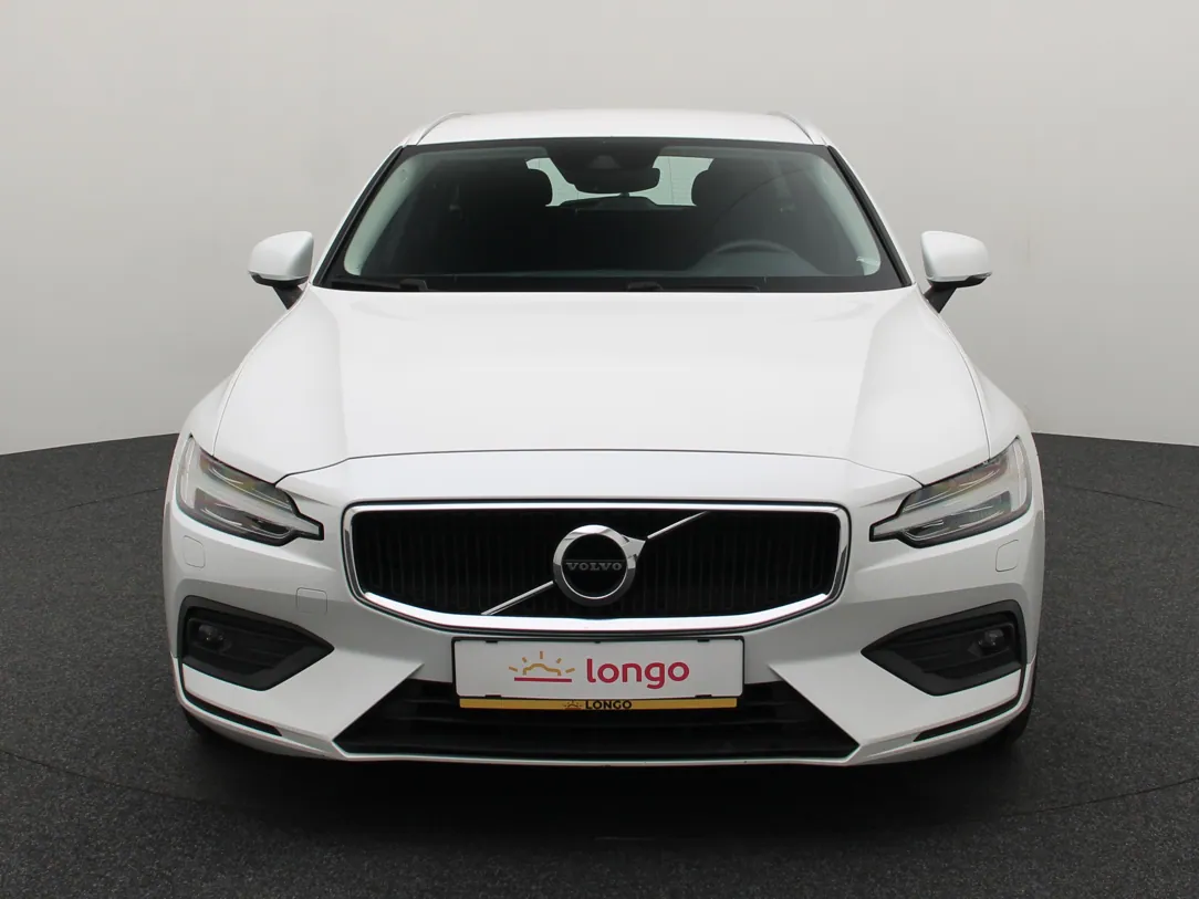 VOLVO V60 MHEV Momentum 