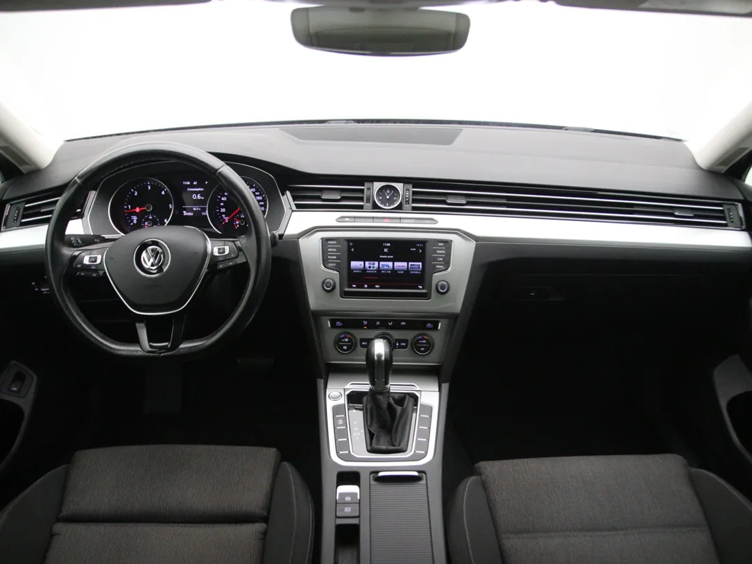 VOLKSWAGEN PASSAT B8 Comfortline