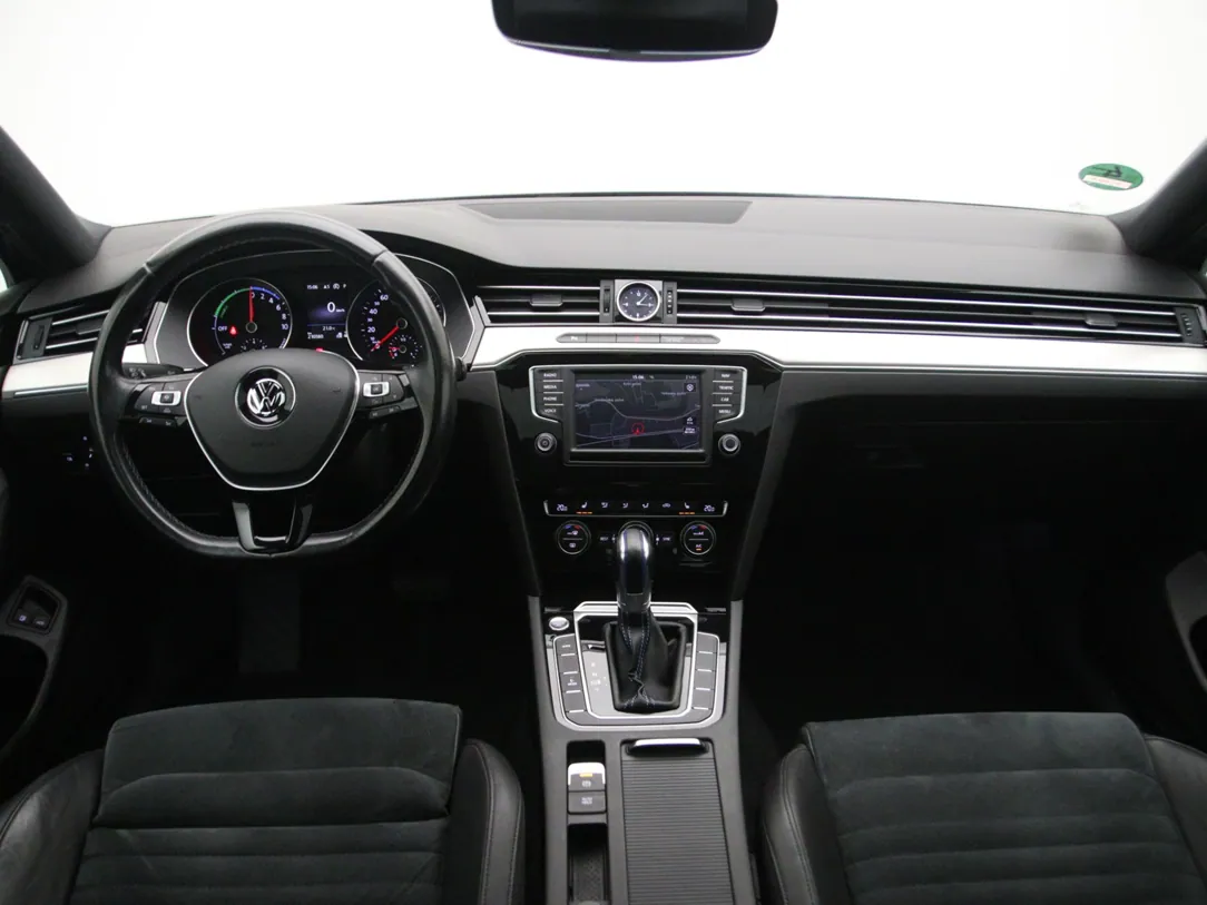 VOLKSWAGEN PASSAT B8 GTE