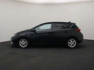TOYOTA AURIS Dynamic