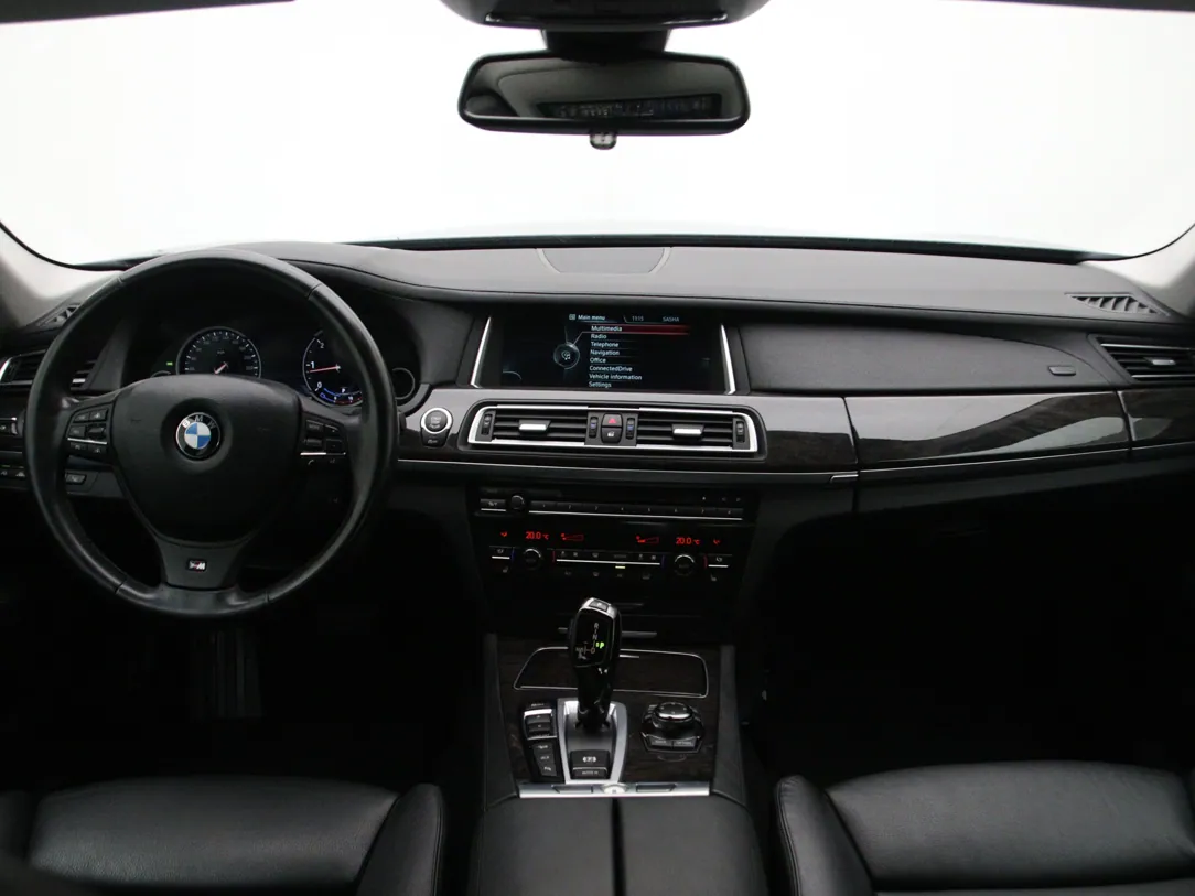 BMW 730 High Executive