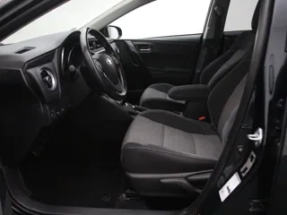 TOYOTA AURIS Dynamic
