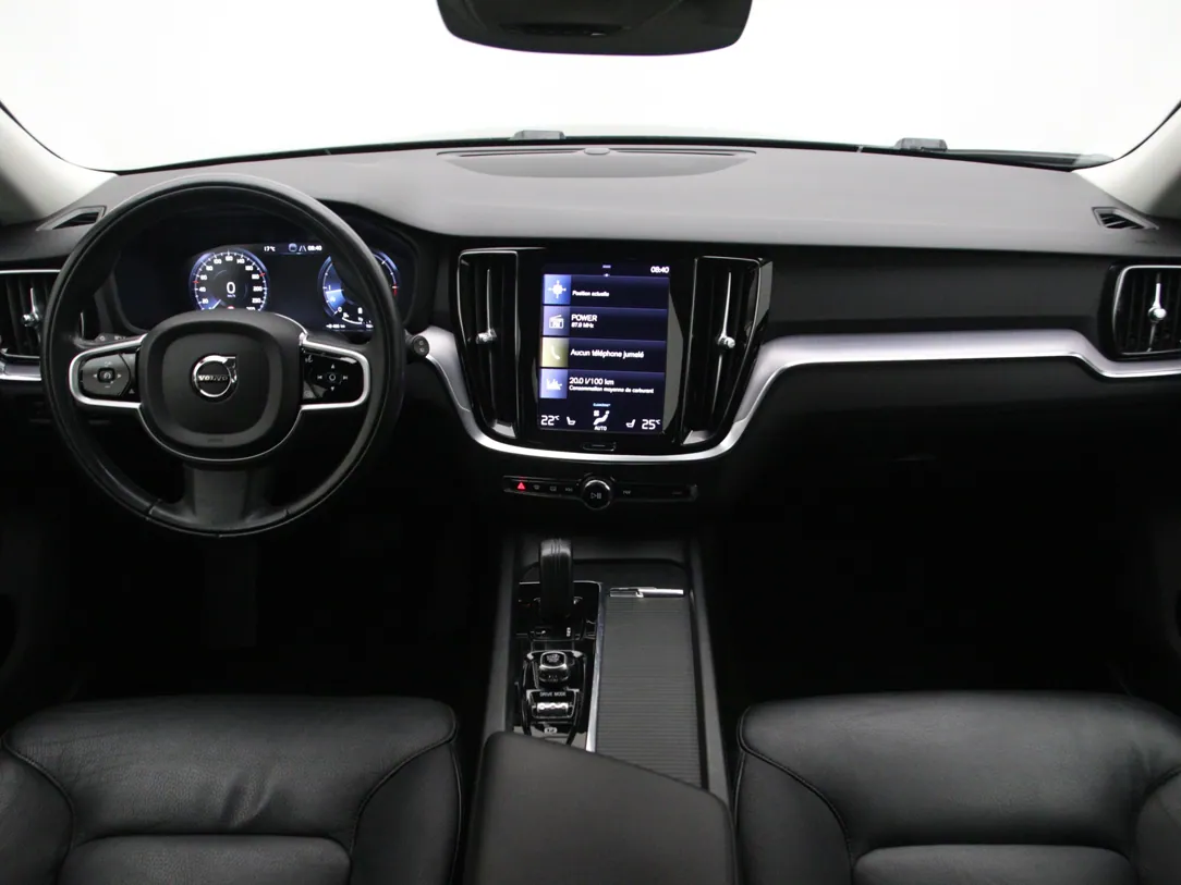 VOLVO V60 MHEV Momentum Pro