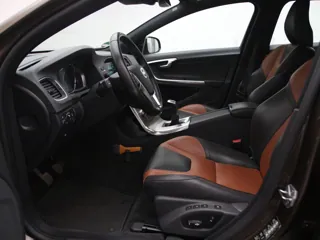 VOLVO V60 Cross Country Summum