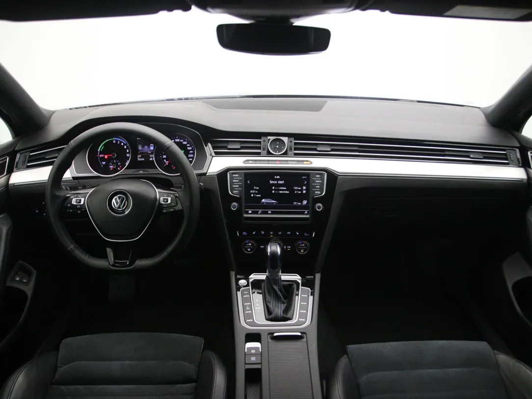 VOLKSWAGEN PASSAT B8 Highline