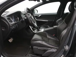 VOLVO V60 R-Design Business