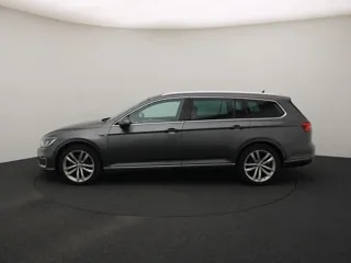 VOLKSWAGEN PASSAT B8 GTE Highline