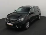 PEUGEOT 5008 Active