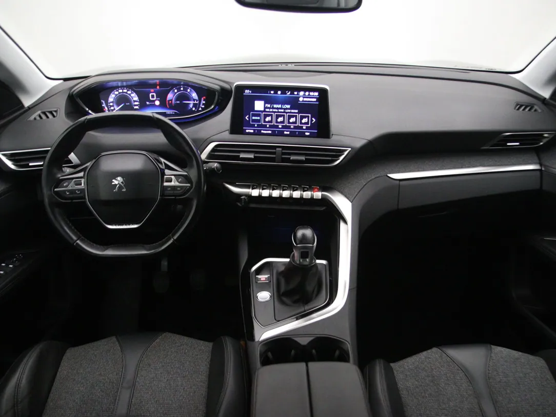 PEUGEOT 5008 Allure